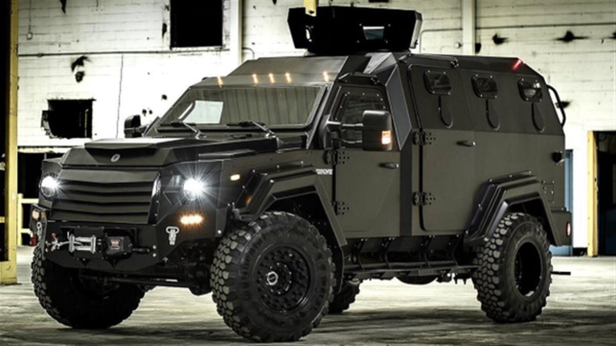 Броневик SWAT 6x6