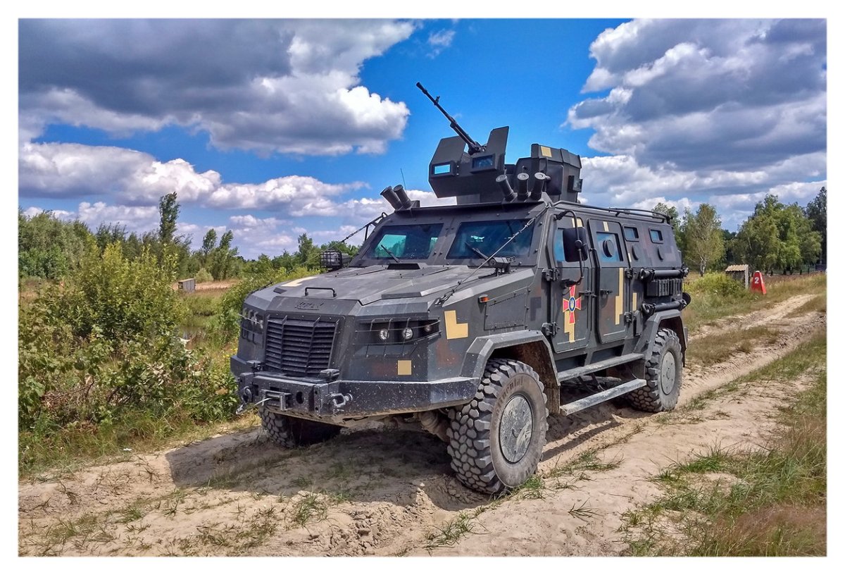 Бронемашины «Козак-2м1»,