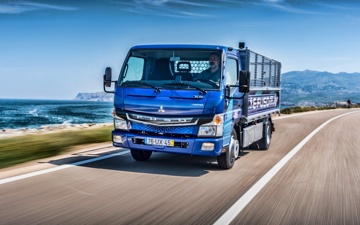 Японский грузовик Fuso