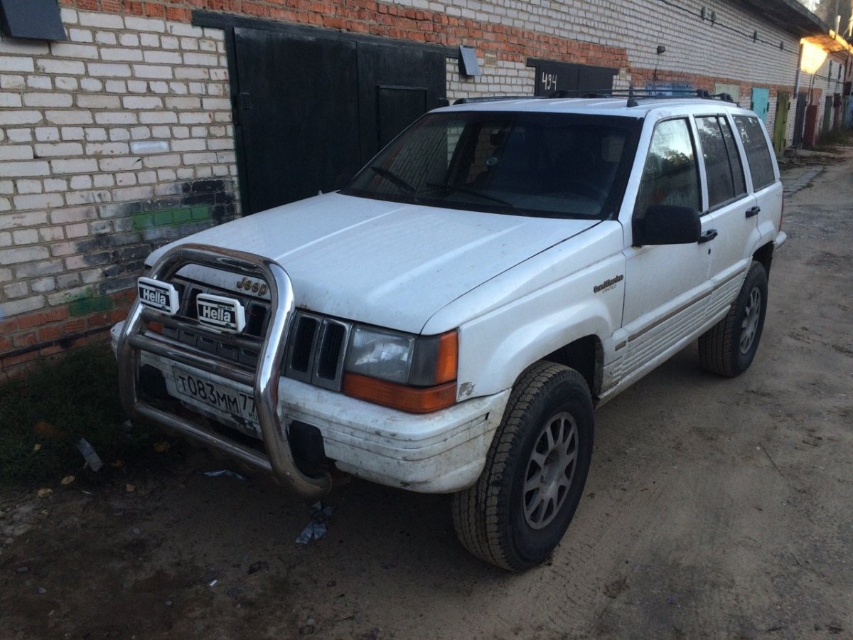 Jeep Grand Cherokee 1994 с кенгурятником