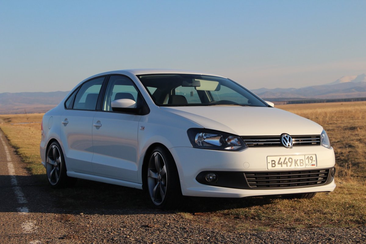 VW Polo седан