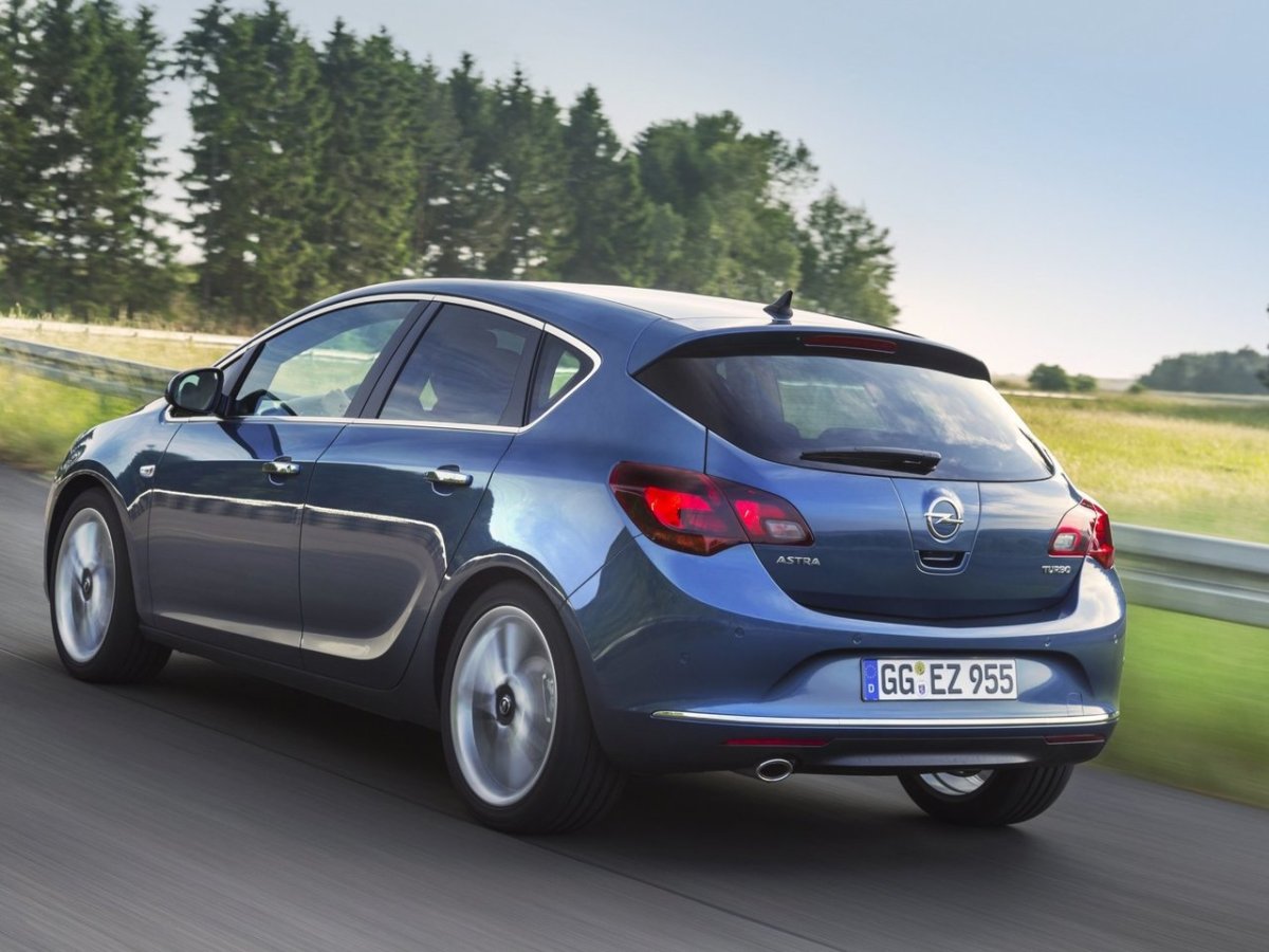 Opel Astra j 2012