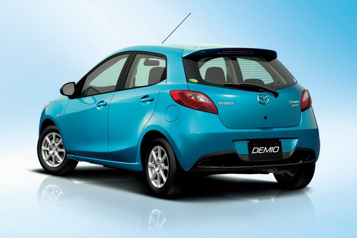 Mazda Demio 3