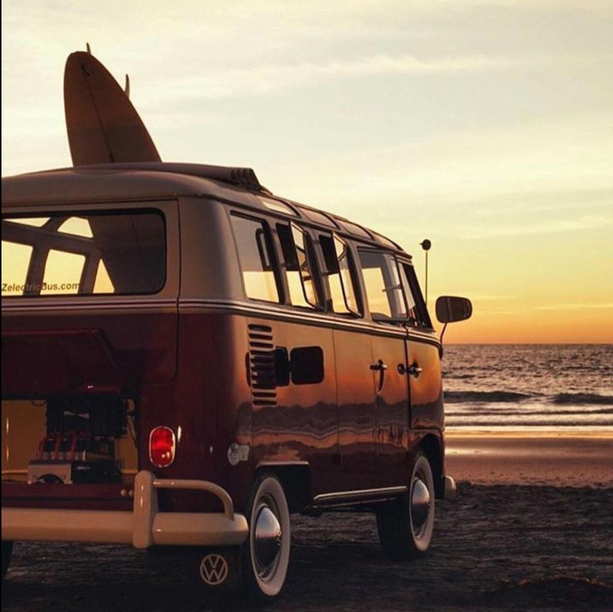 Volkswagen Camper серфингист