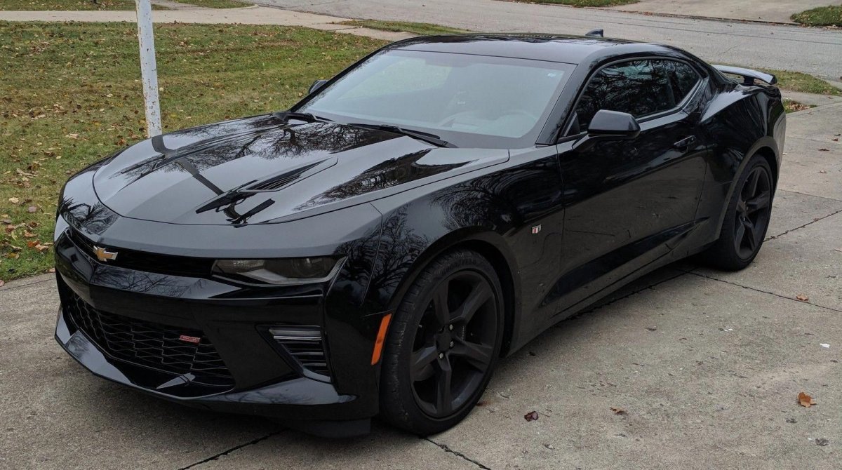 Chevrolet Camaro 2017 черный