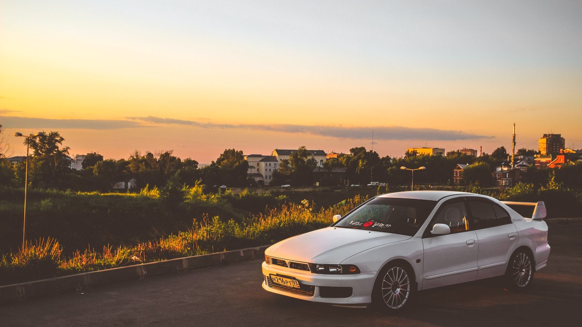Mitsubishi Galant 8 Wallpaper