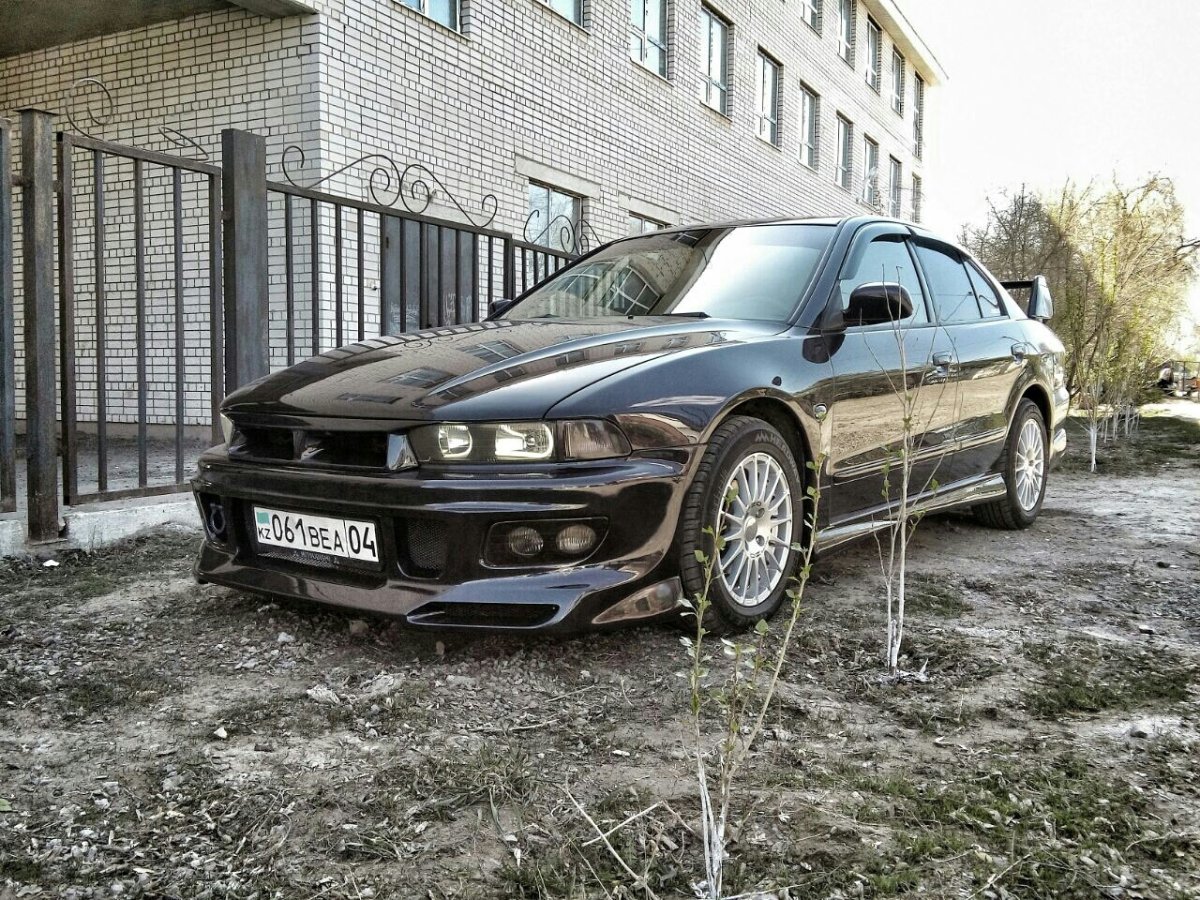 Митсубиси Галант 8