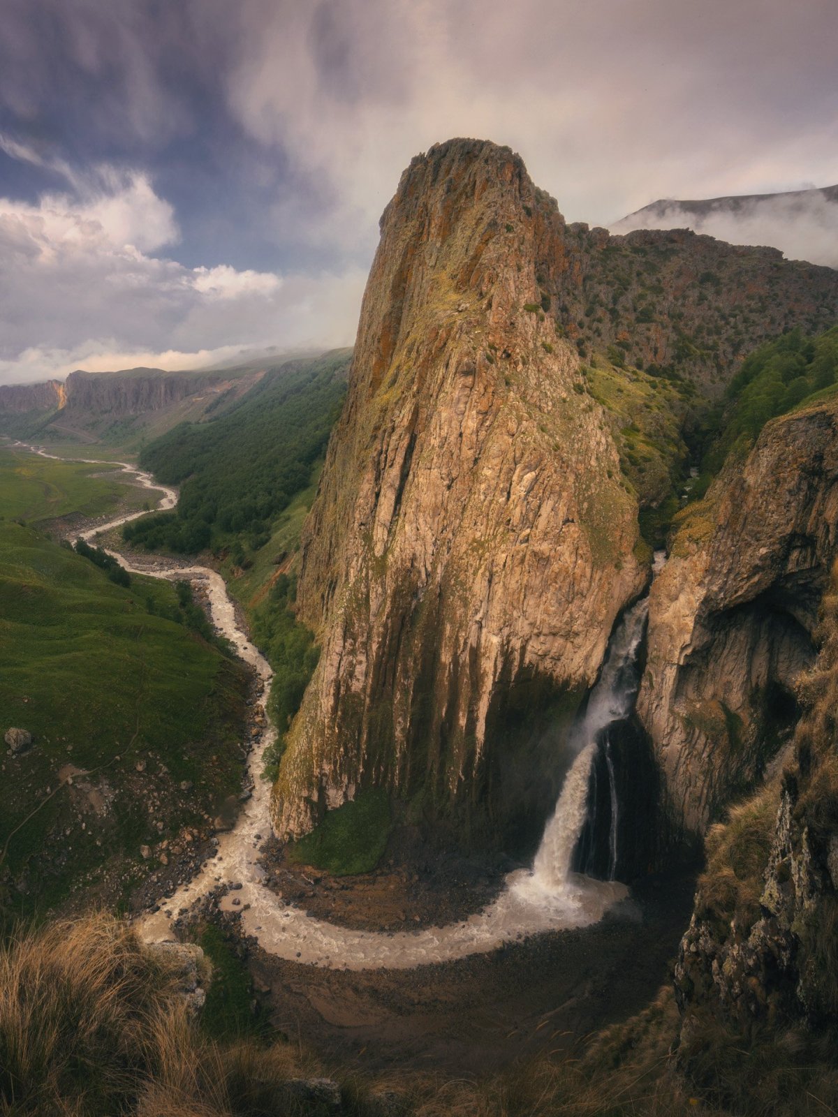 Каракая Су водопад