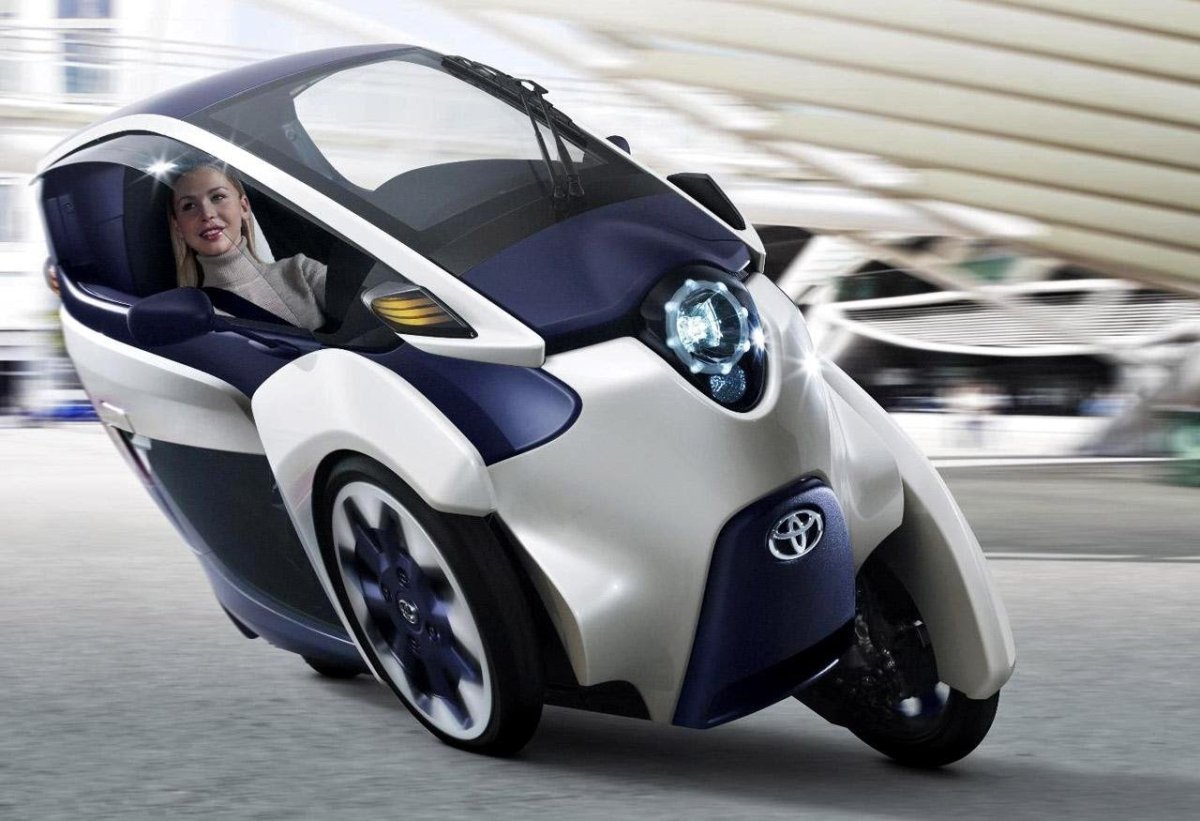 Toyota i8