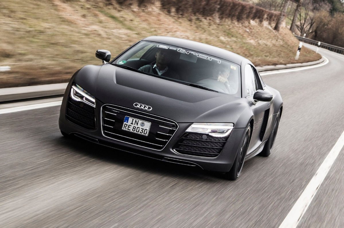Audi r8 e-tron