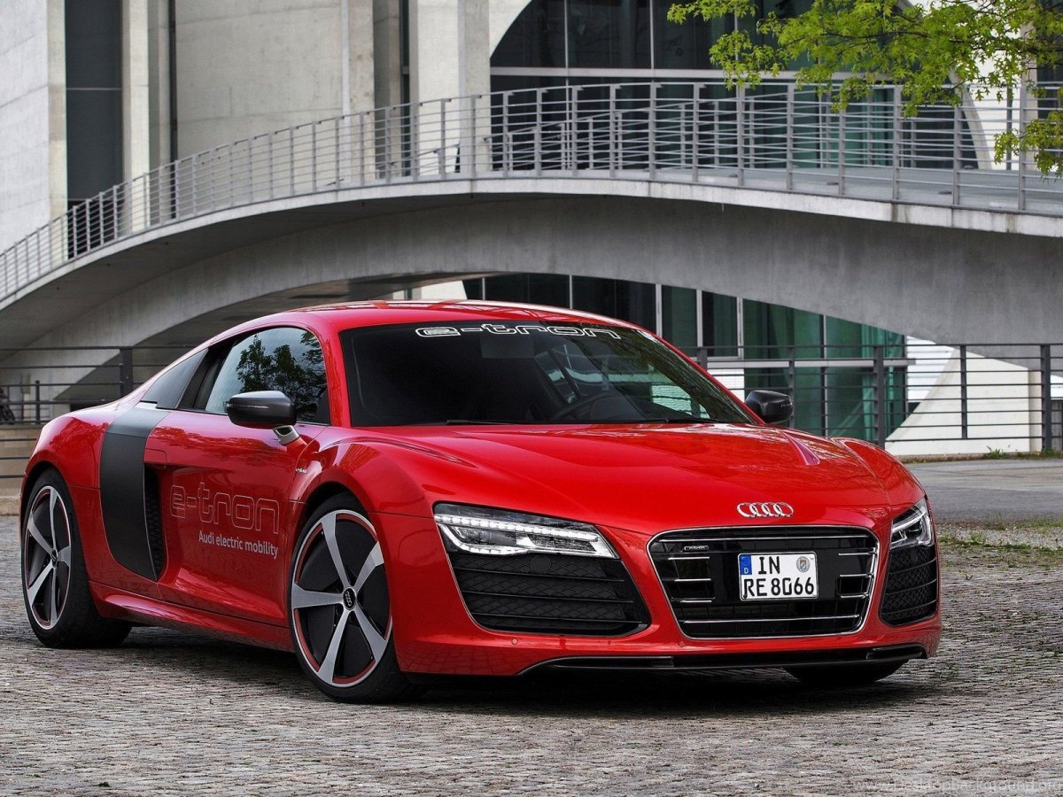 Ауди спорткар r8