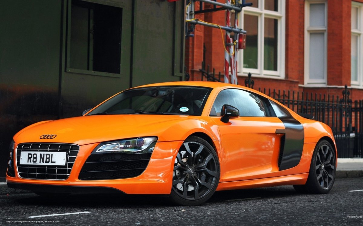 Машина Audi r8