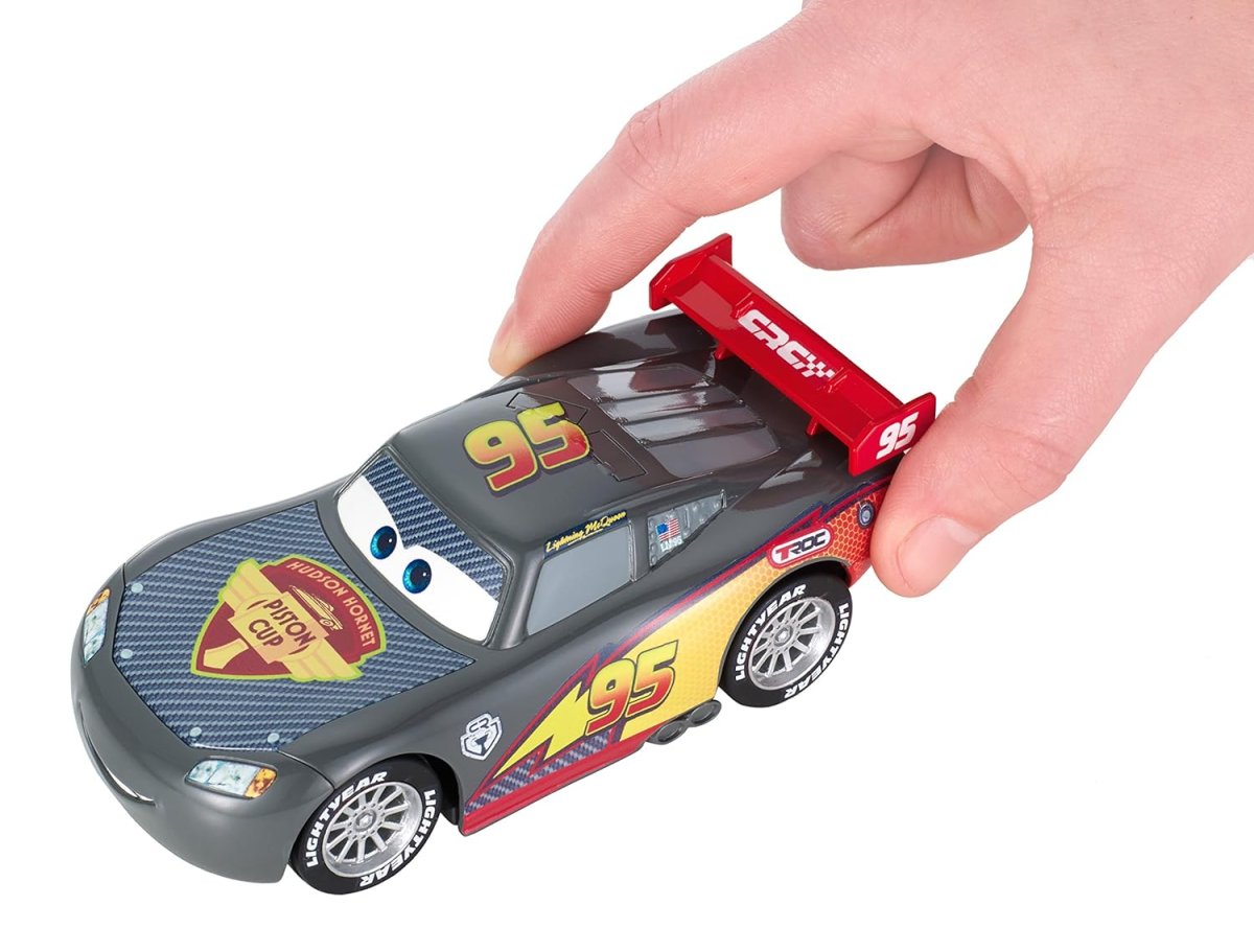 Гоночная машина Mattel cars Carbon Racers Lightning MCQUEEN (dhn00/dhn01) 1:43 7.5 см