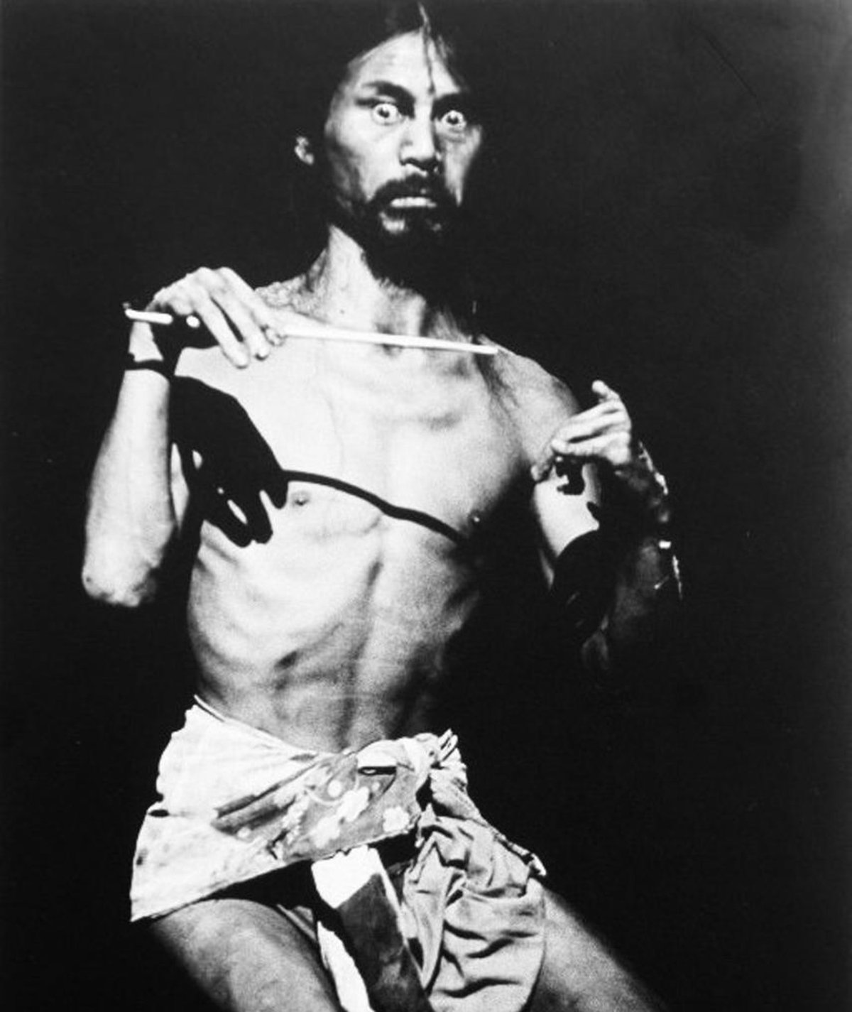 Татсуми Хиджиката - танец буто (Butoh - Tatsumi Hijikata Choreography) 1972