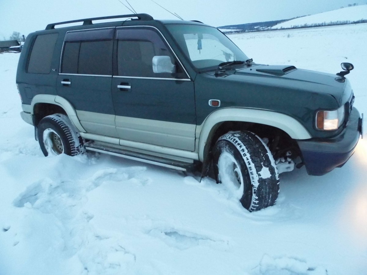 Isuzu Bighorn 1996 зеленый