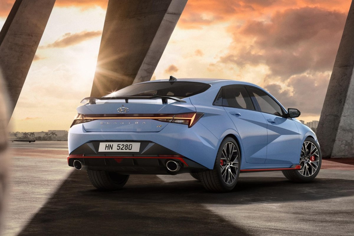 Hyundai Elantra 2022