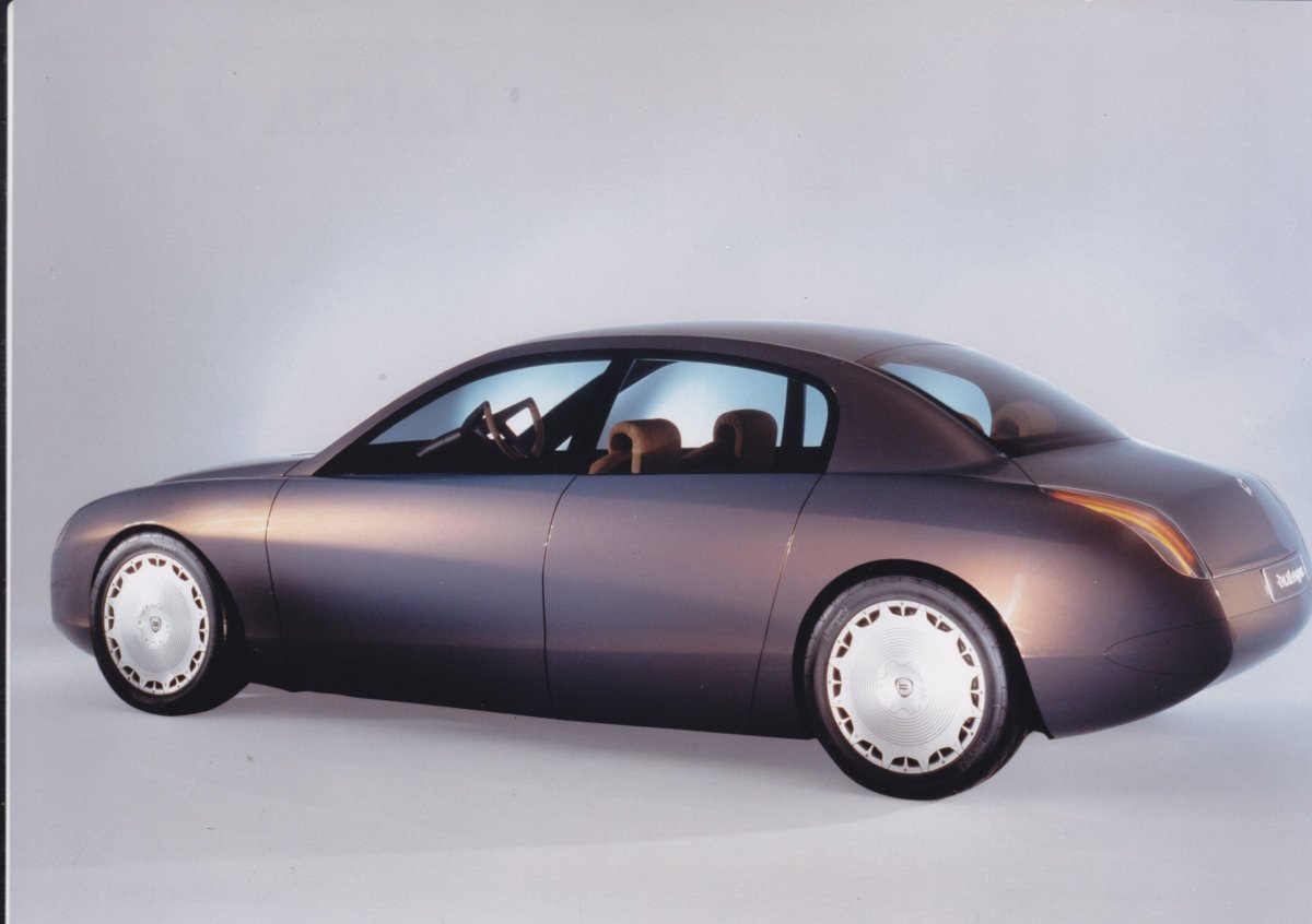 Lancia thesis концепт