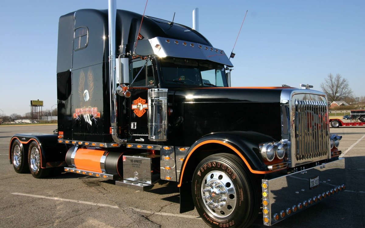 Американский грузовик Peterbilt