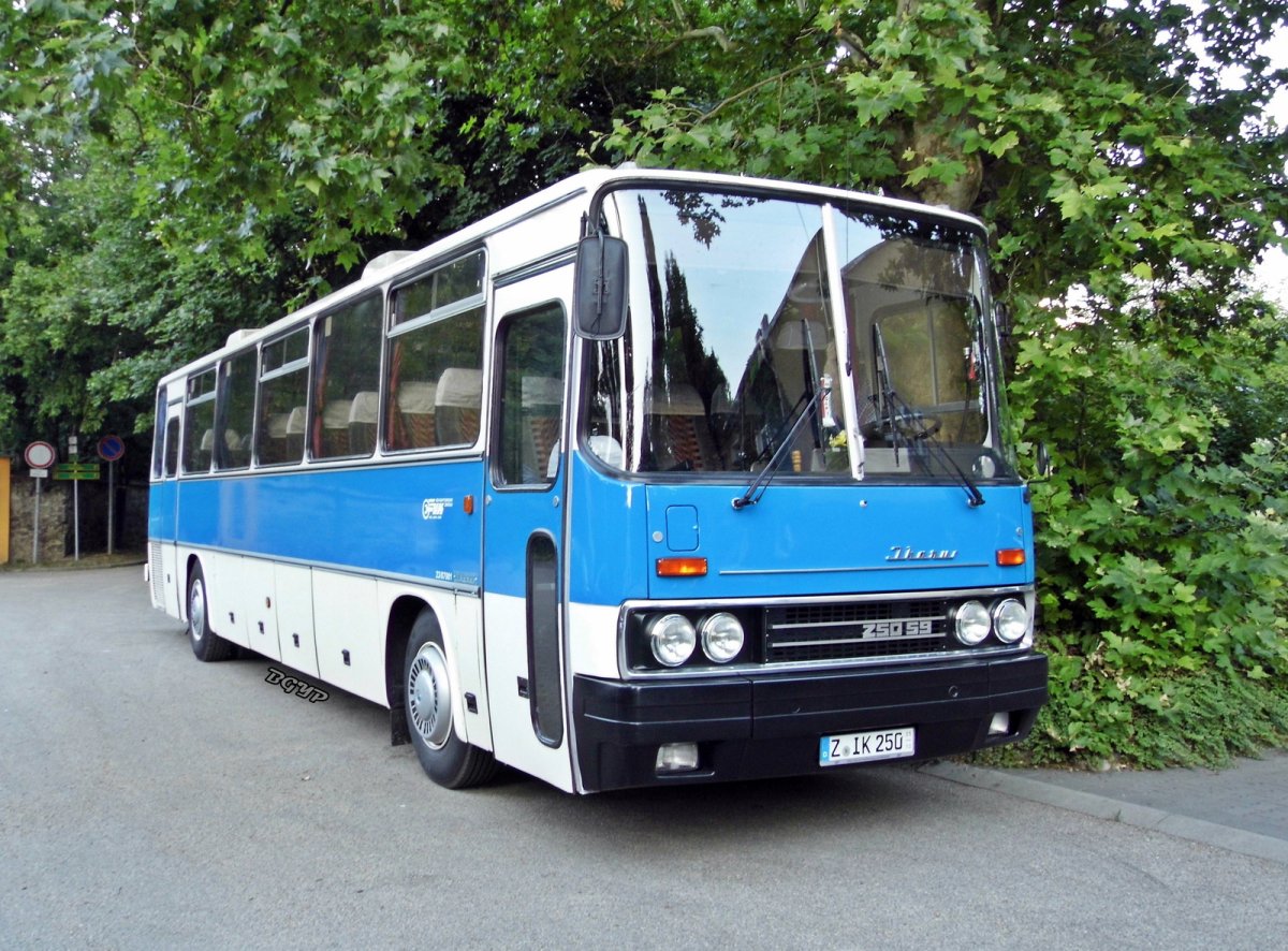 Автобус Икарус 250