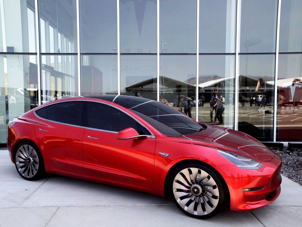 Электрокар Tesla model 3