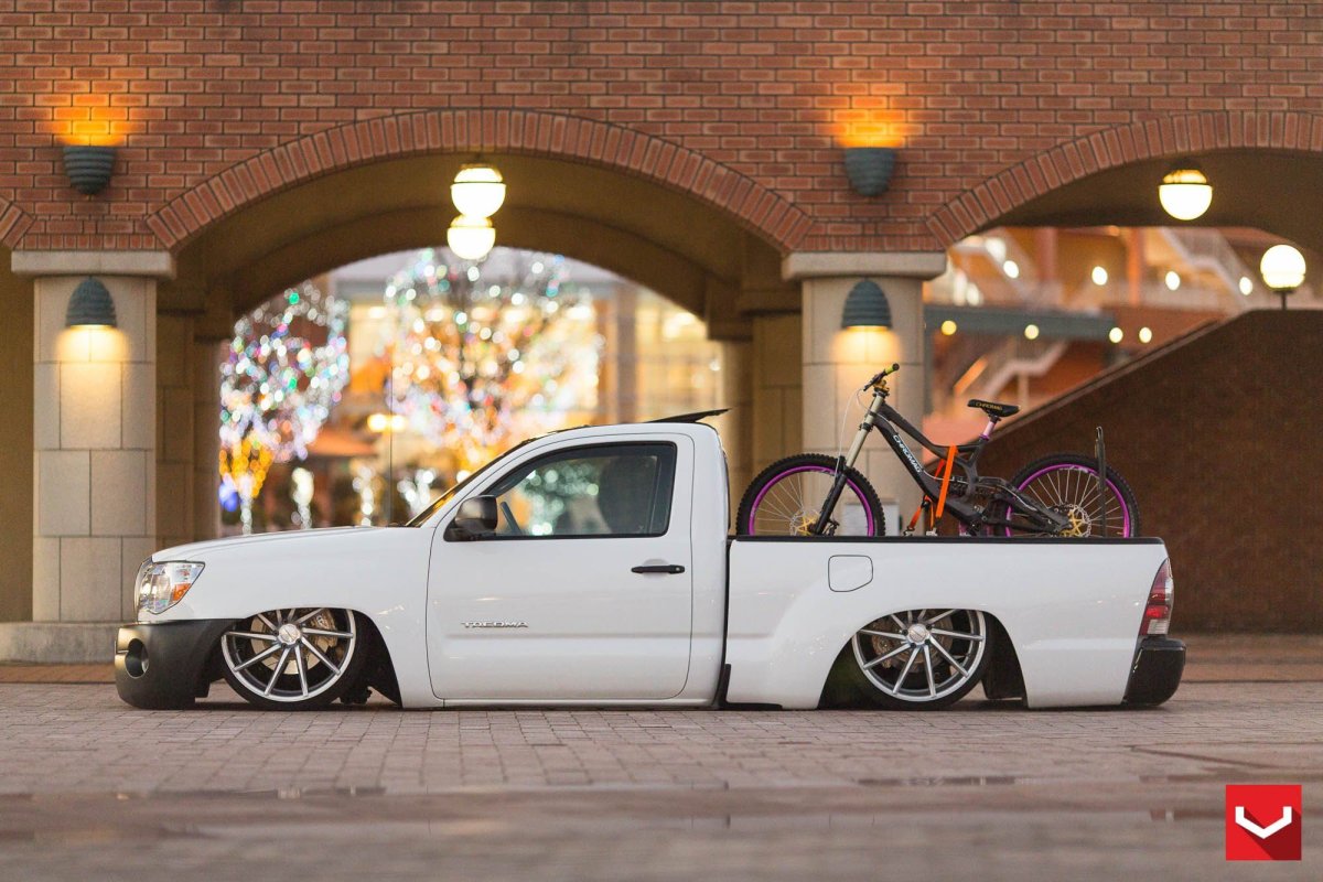 Toyota Tacoma stance