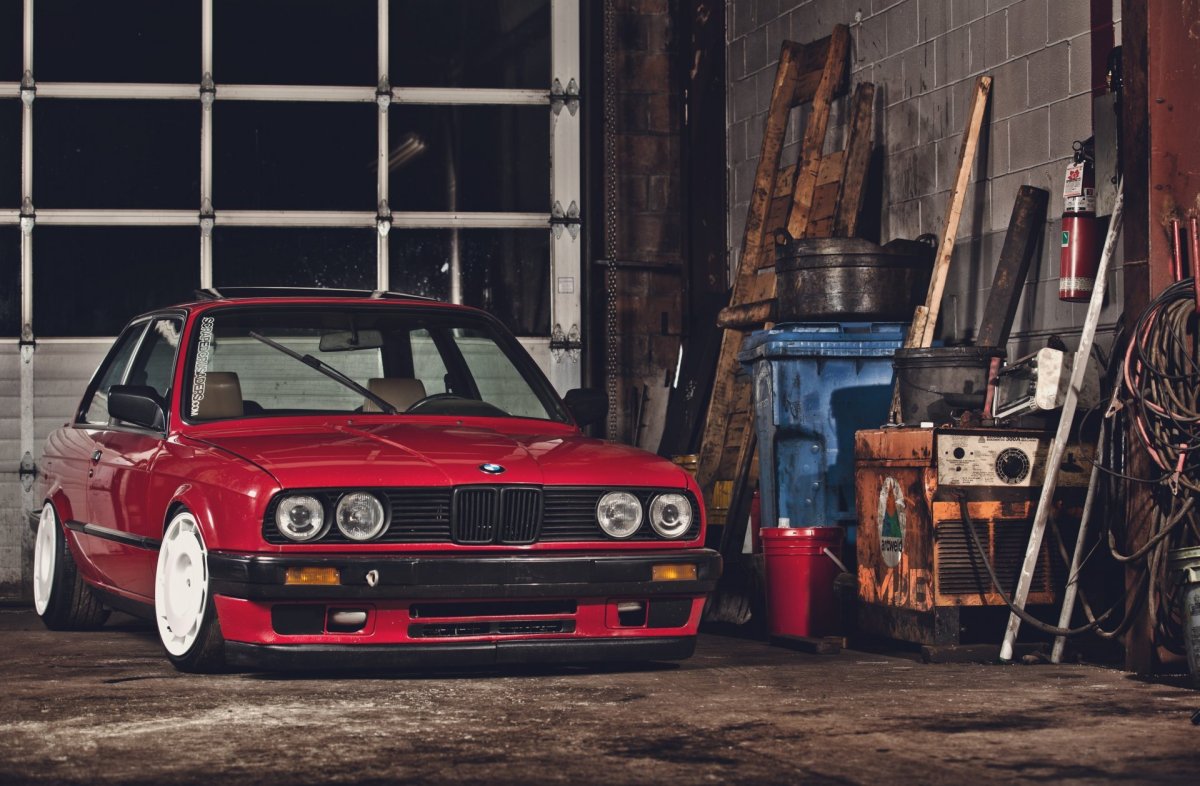 BMW e30 Coupe stance