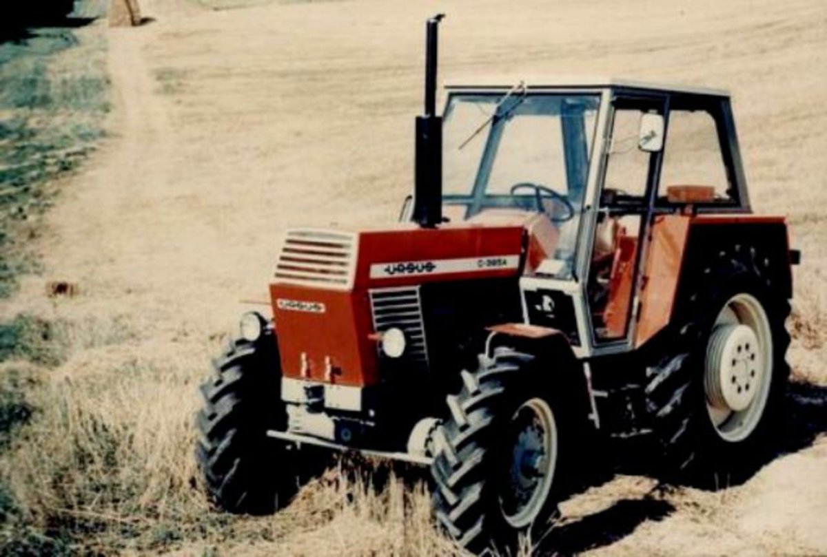 Трактор Урсус с 385