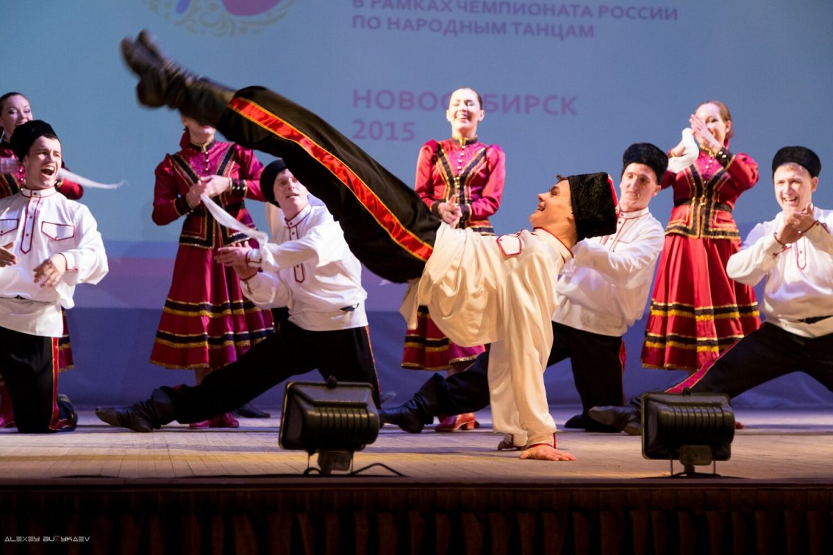 Новосибирский ансамбль Сибирские узоры