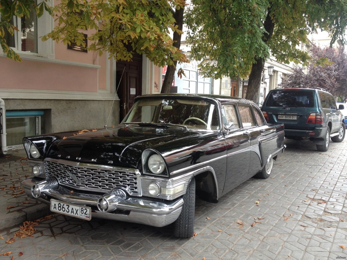 Заброшенная автомобиль Чайка