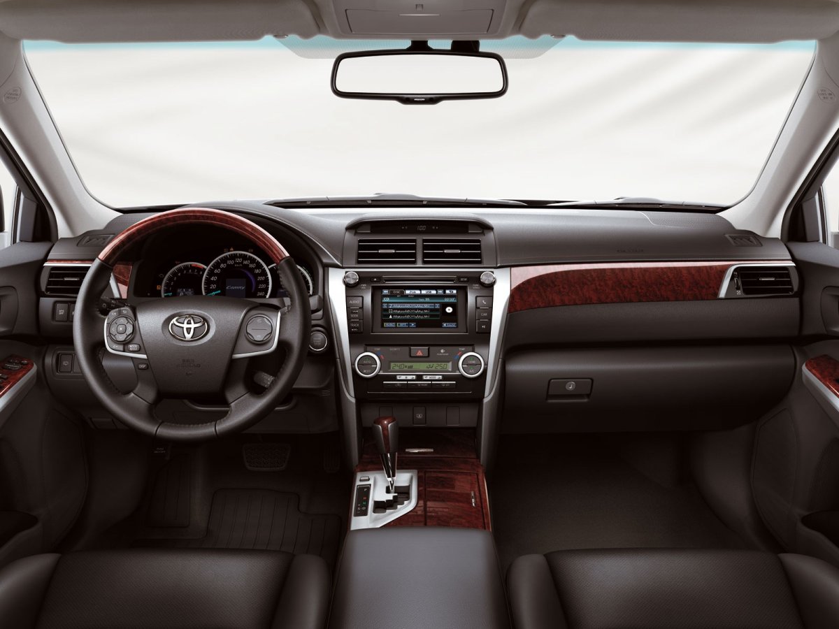 Toyota Camry v50 салон
