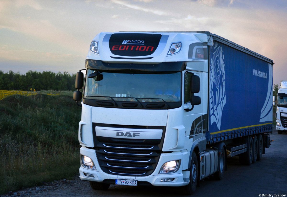 Фура DAF XF 105