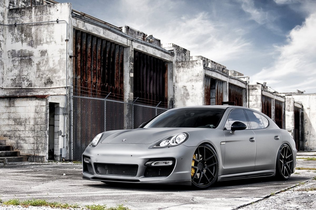 Porshe Panamera 1