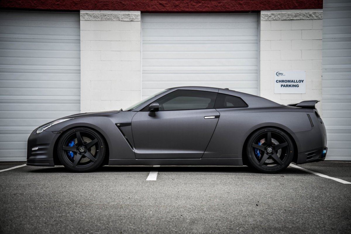 Nissan GTR r35 черный