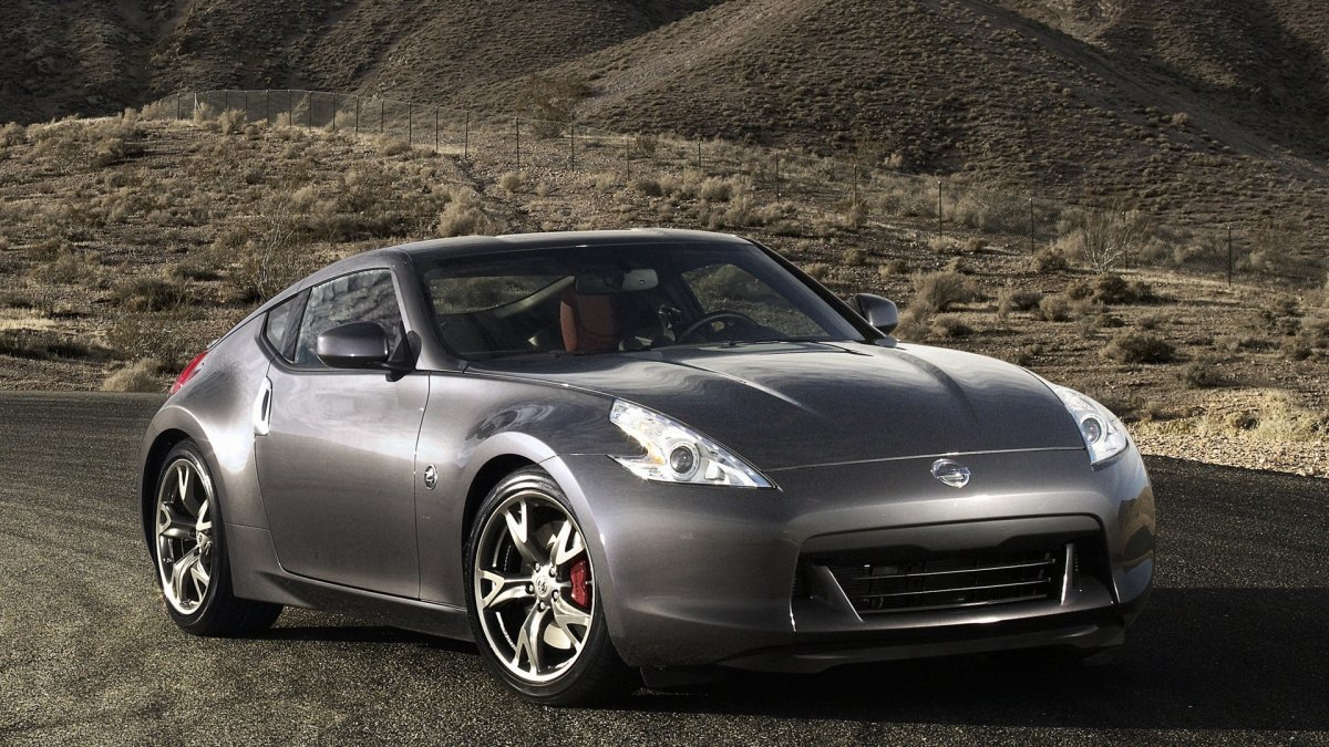 Nissan 370z Nismo серая