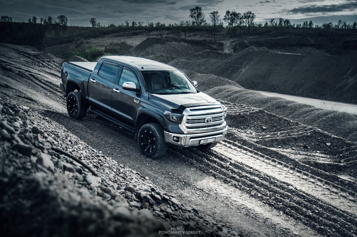 Toyota Tundra 1920 1080