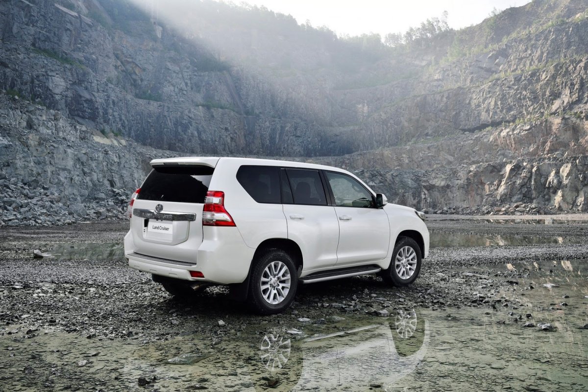 Toyota Land Cruiser Prado 2014
