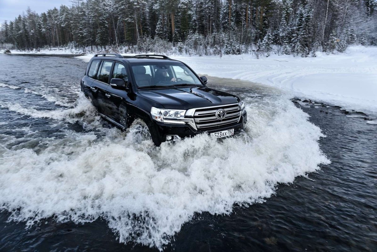 Toyota Land Cruiser 200 зима