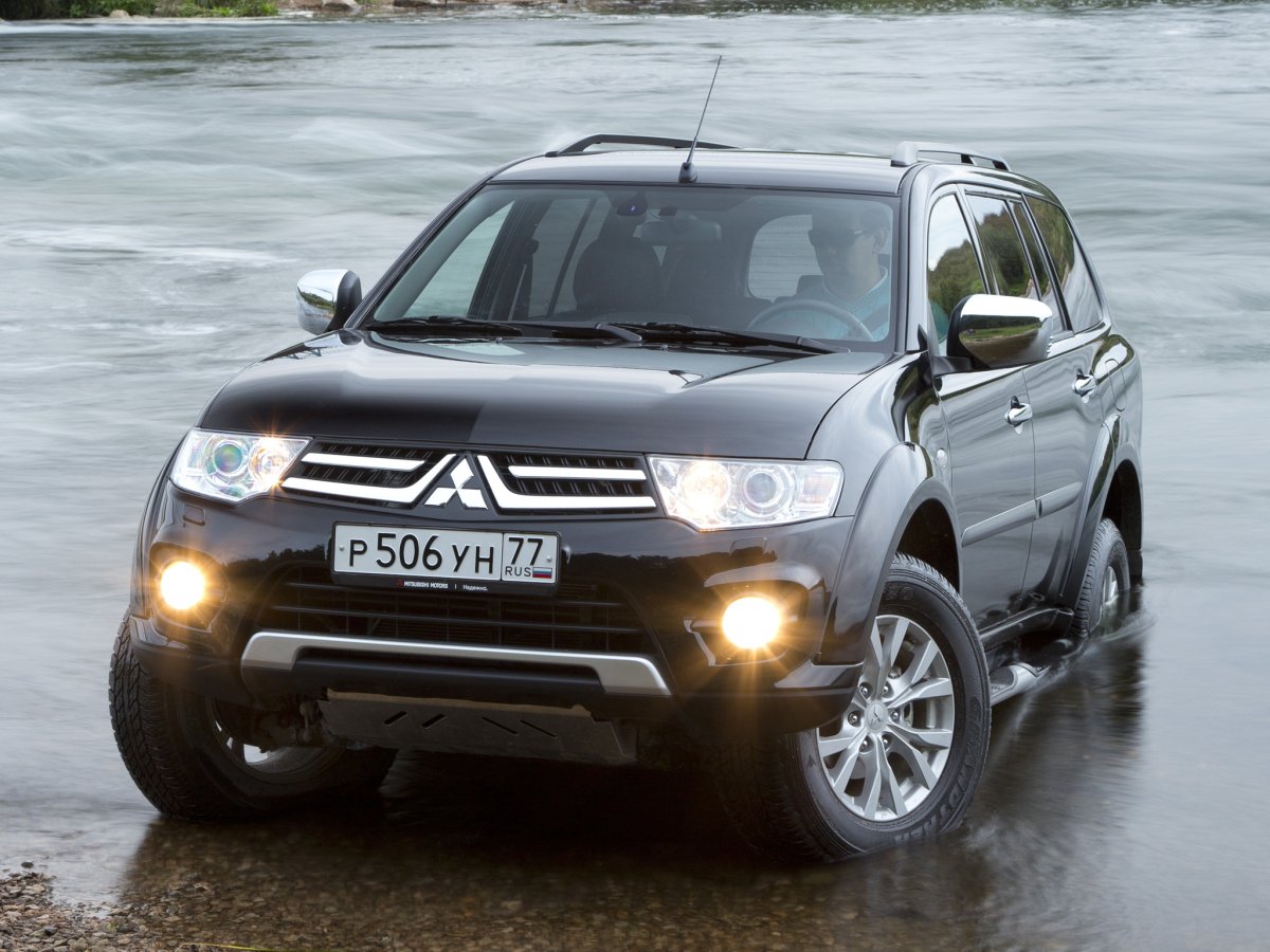 Mitsubishi Pajero Sport 2