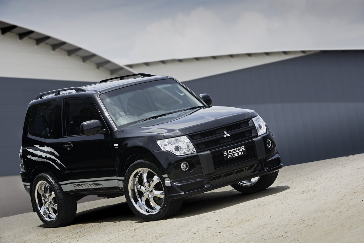 Mitsubishi Pajero 2012