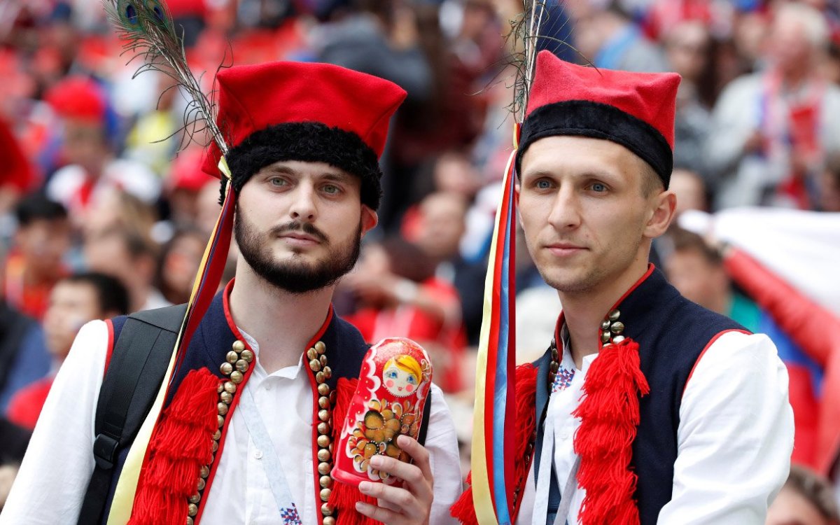 Македонцы народ