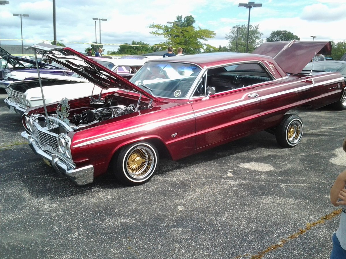 Chevrolet Impala лоурайдер