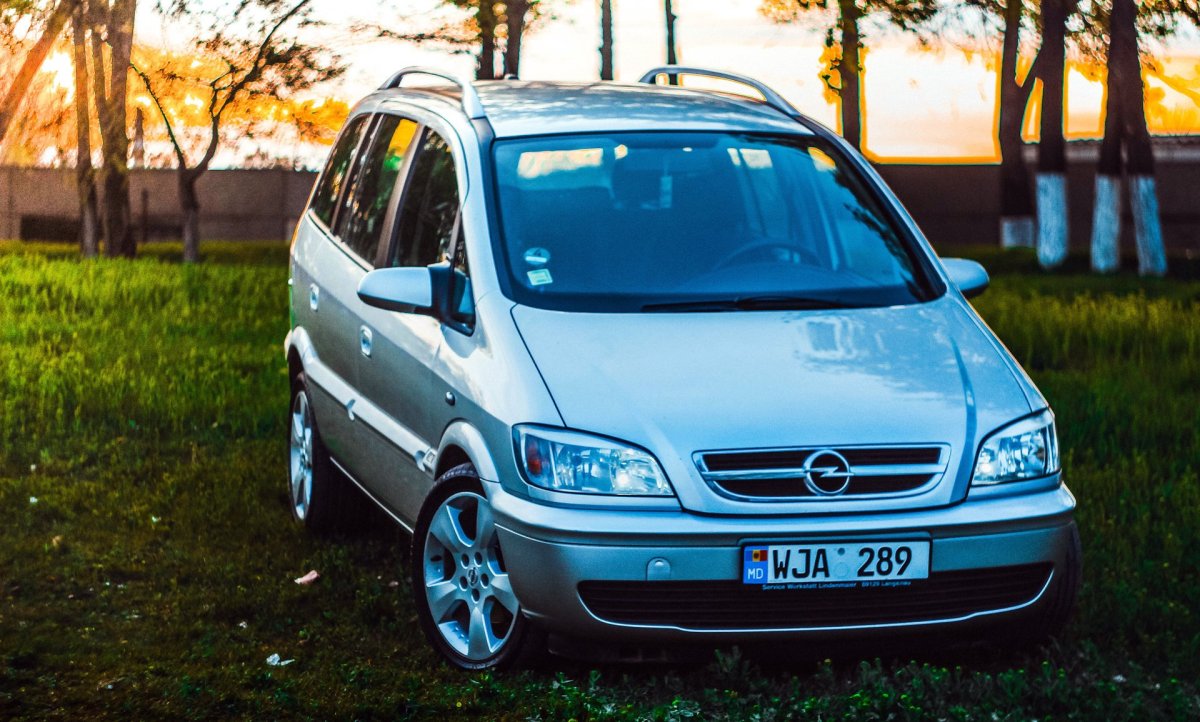 Opel Zafira 1999 1.6