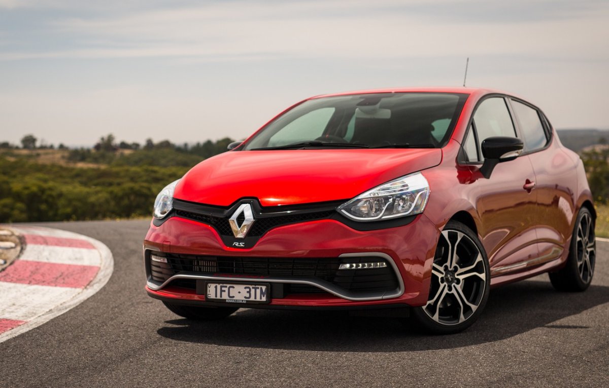 Renault Clio 220 Custom