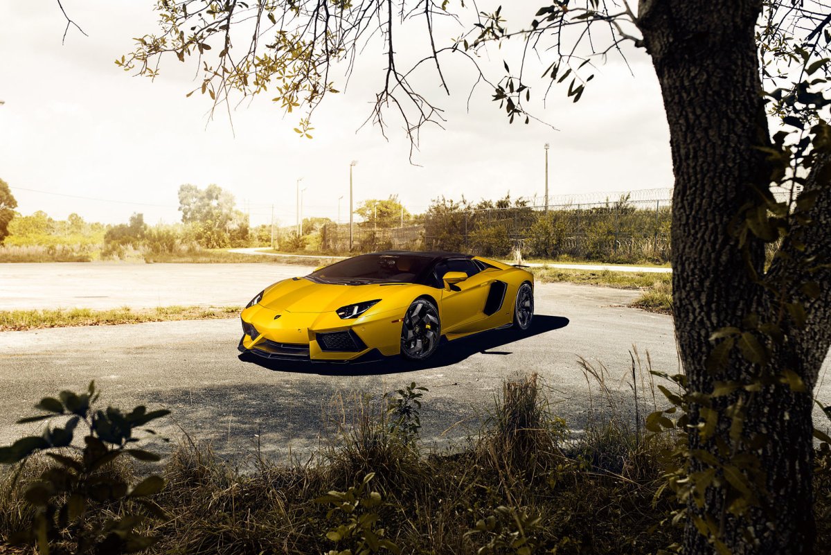 Lamborghini Aventador lp700-4 желтый