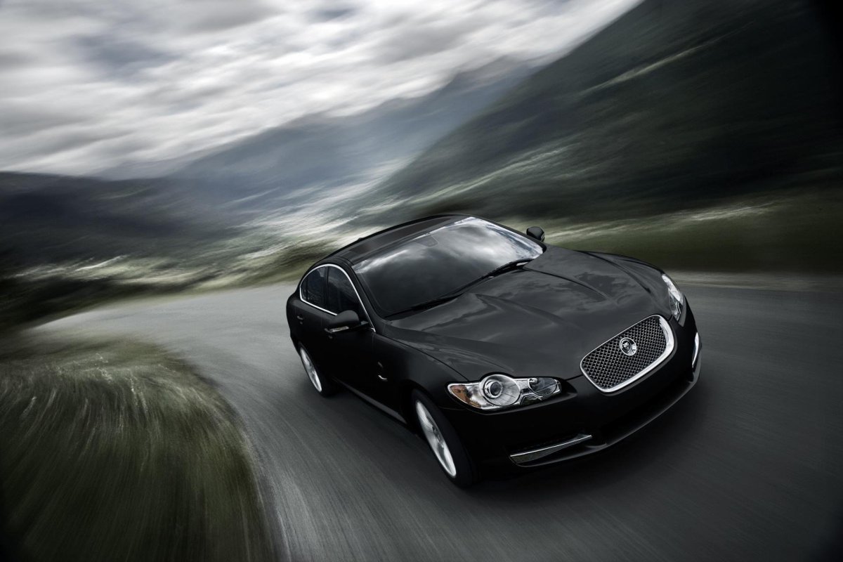 Ягуар XF 2005