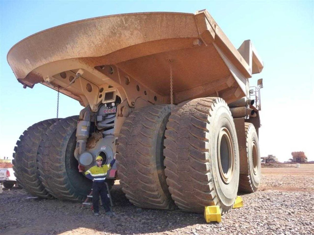 Самосвал Terex MT 6300ac
