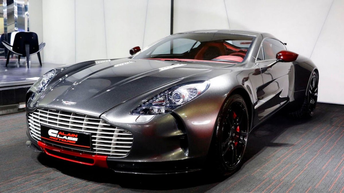 Aston Martin one-77
