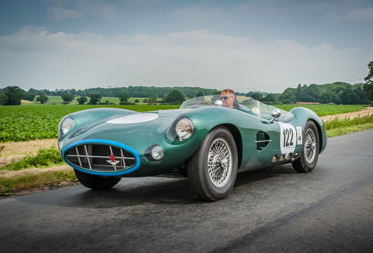 Aston Martin dbr1-2