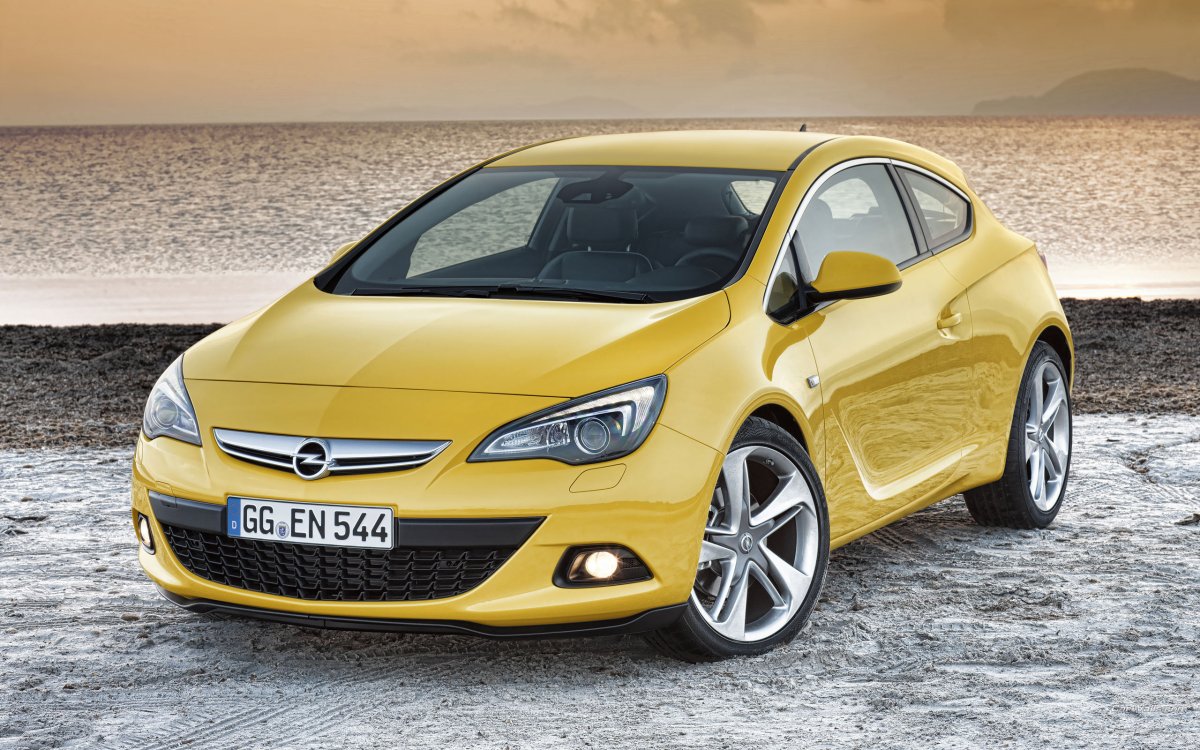 Opel Astra GTC 2012