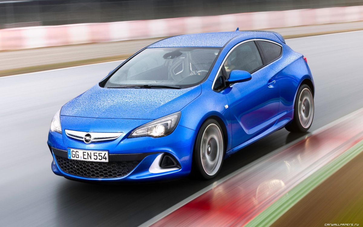 Opel Astra OPC 2012